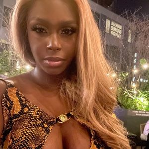 Meet your Posher, Cheneva